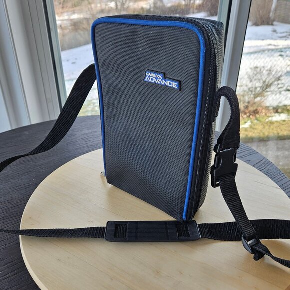 Nintendo Game Boy Advanced Soft Sided Carrying Case with Shoulder Strap - Picture 1 of 6